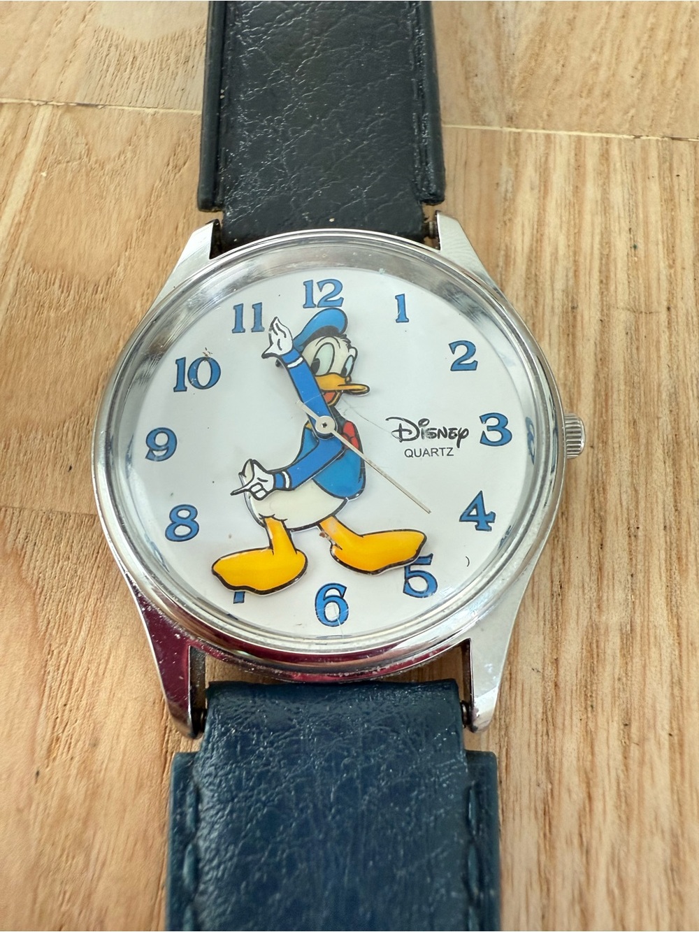 Disney parks moving arms Donald duck watch NEW BATTERY
